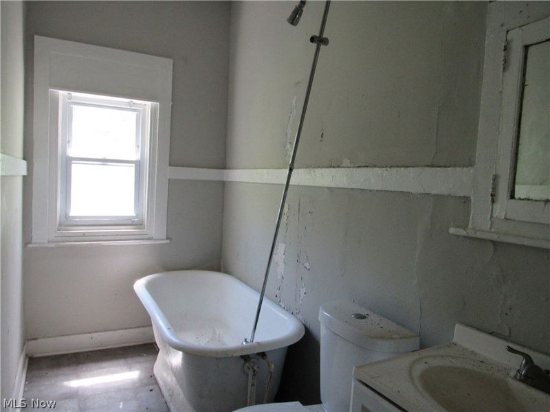 932 Wheelock Road, Cleveland, OH 44103 Photo 7