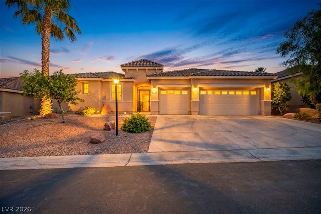 8213 Weeping Springs Avenue, Las Vegas, NV 89131 Main Photo