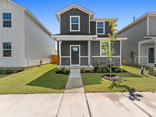 306 Santo Domingo RD , Bastrop, TX 78602