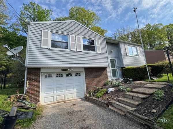 421 Tivoli Rd , Pittsburgh, PA 15239