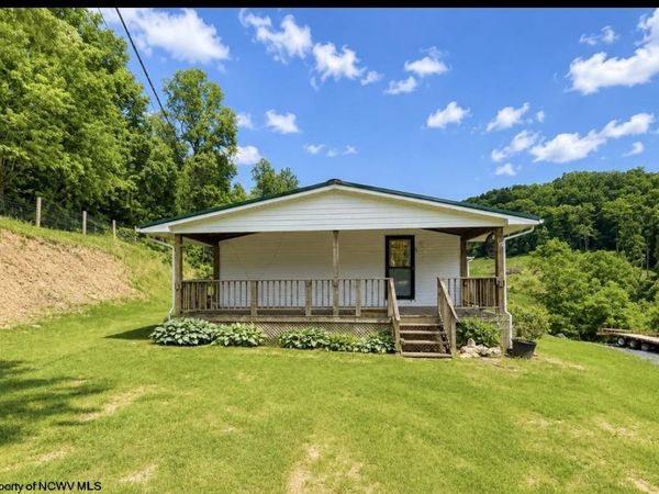 2309 Sassafras Road, Weston, WV 26452