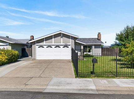 7920 Deer Water Dr, Sacramento, CA 95823 Photo