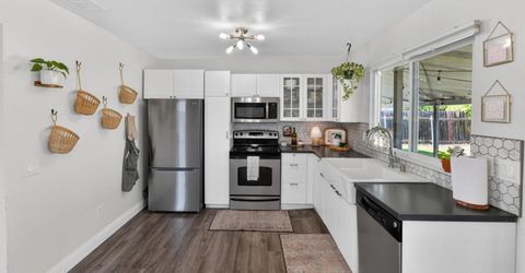 7920 Deer Water Dr, Sacramento, CA 95823 Photo