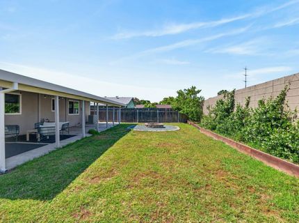 7920 Deer Water Dr, Sacramento, CA 95823 Photo