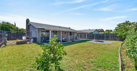 7920 Deer Water Dr, Sacramento, CA 95823 Photo