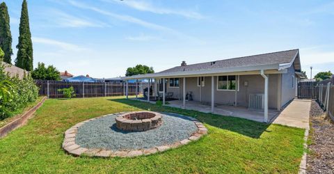 7920 Deer Water Dr, Sacramento, CA 95823 Photo