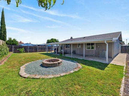 7920 Deer Water Dr, Sacramento, CA 95823 Photo