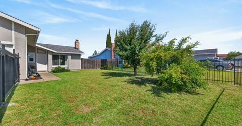 7920 Deer Water Dr, Sacramento, CA 95823 Photo
