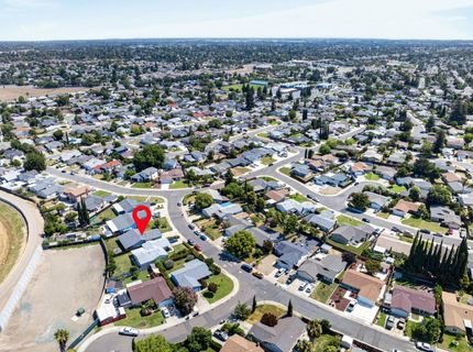7920 Deer Water Dr, Sacramento, CA 95823 Photo