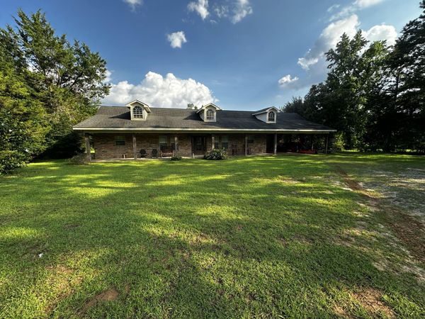 653 Ebenezer Cemetery , Leesville, LA 71446
