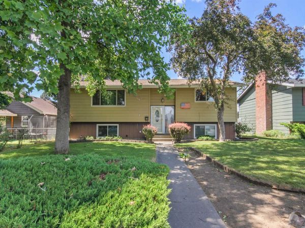 6117 N Whitehouse St, Spokane, WA 99205