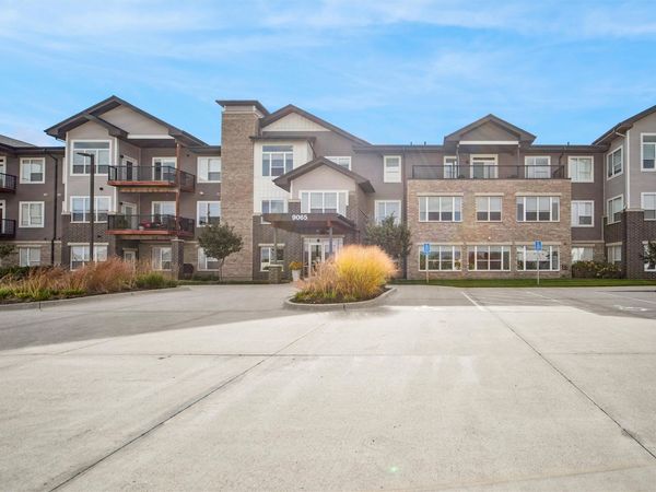 9065 Bishop Drive , Unit 117, West Des Moines, IA 50266