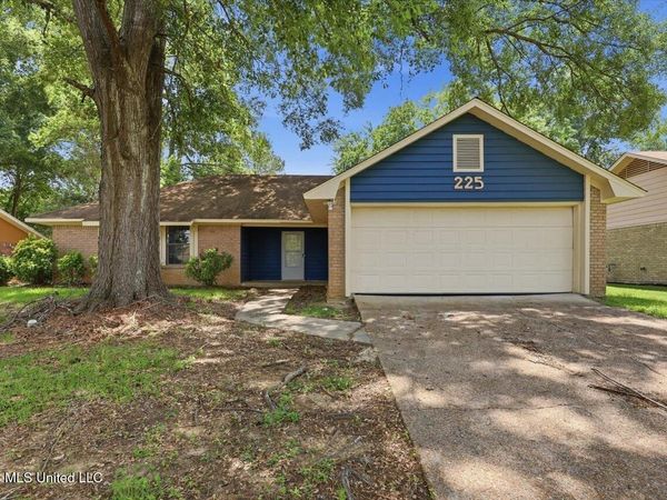 225 Walnut Ridge Street, Ridgeland, MS 39157