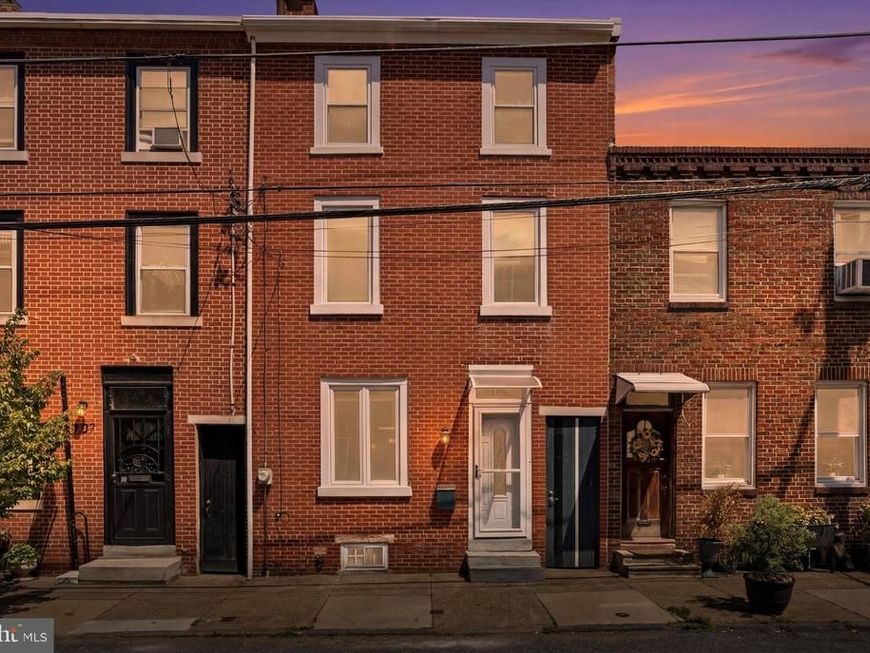 1005 N Lawrence Street, Philadelphia, PA 19123 Main Photo