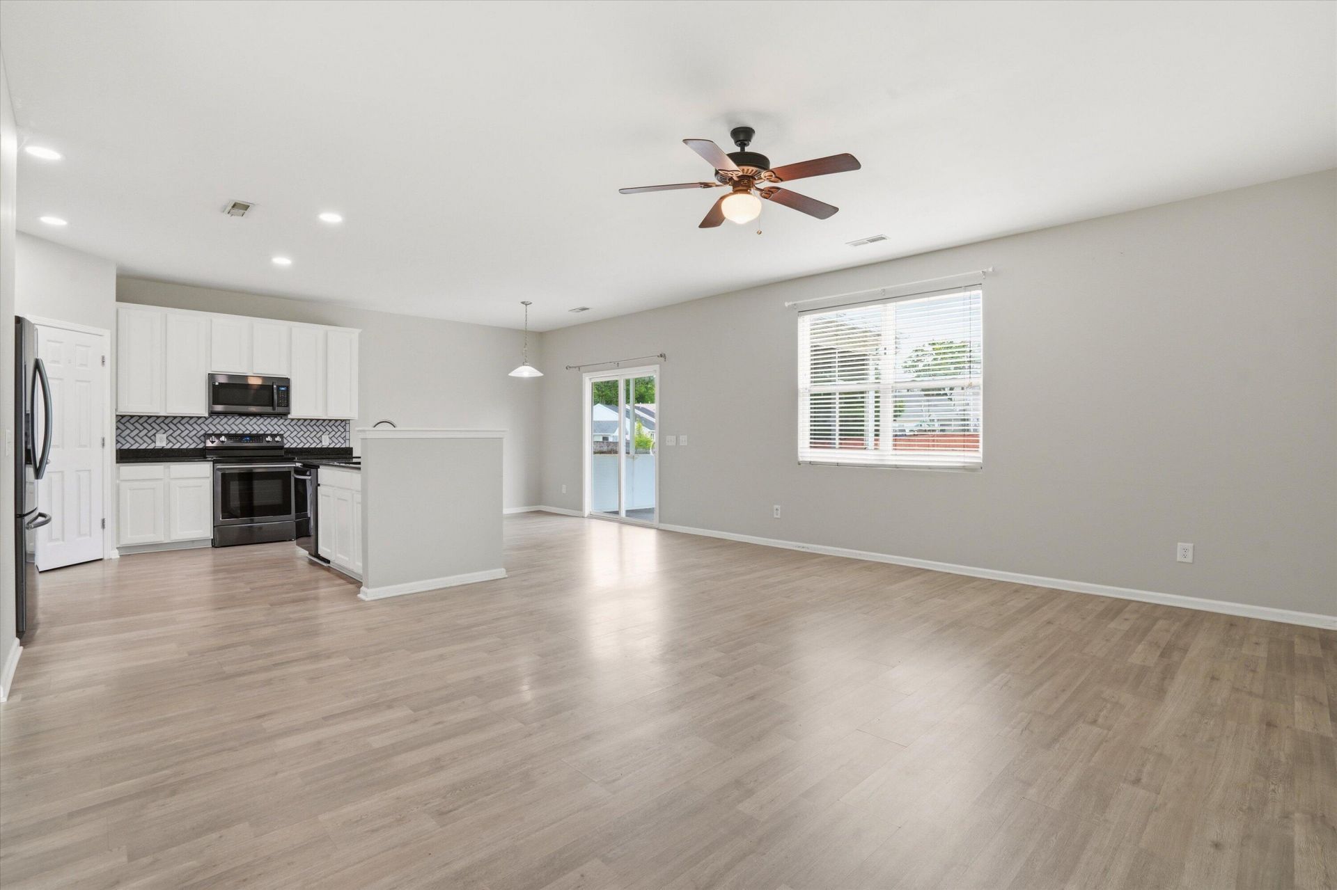 9665 Godwin Street Photo 13