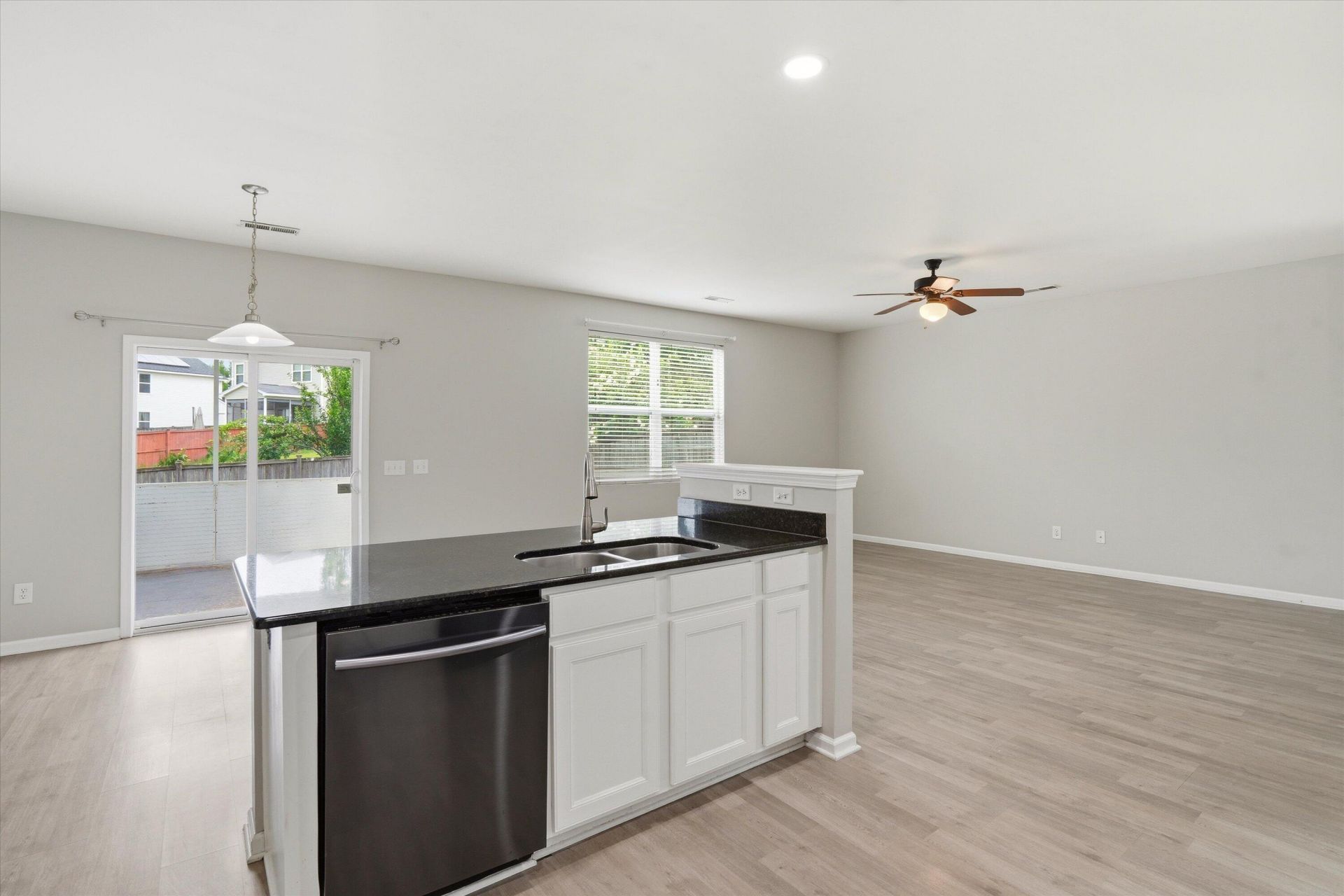 9665 Godwin Street Photo 19