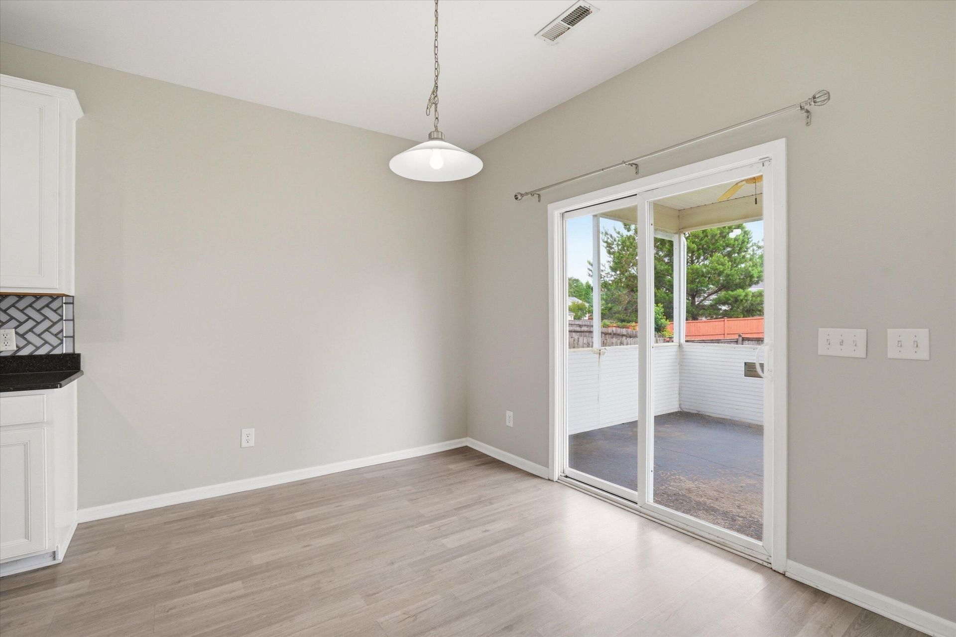 9665 Godwin Street Photo 21