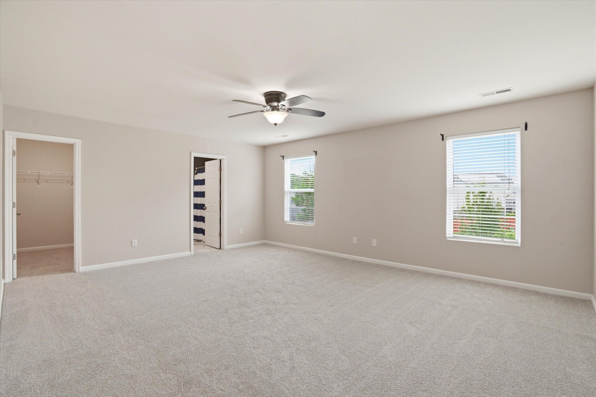 9665 Godwin Street Photo 25