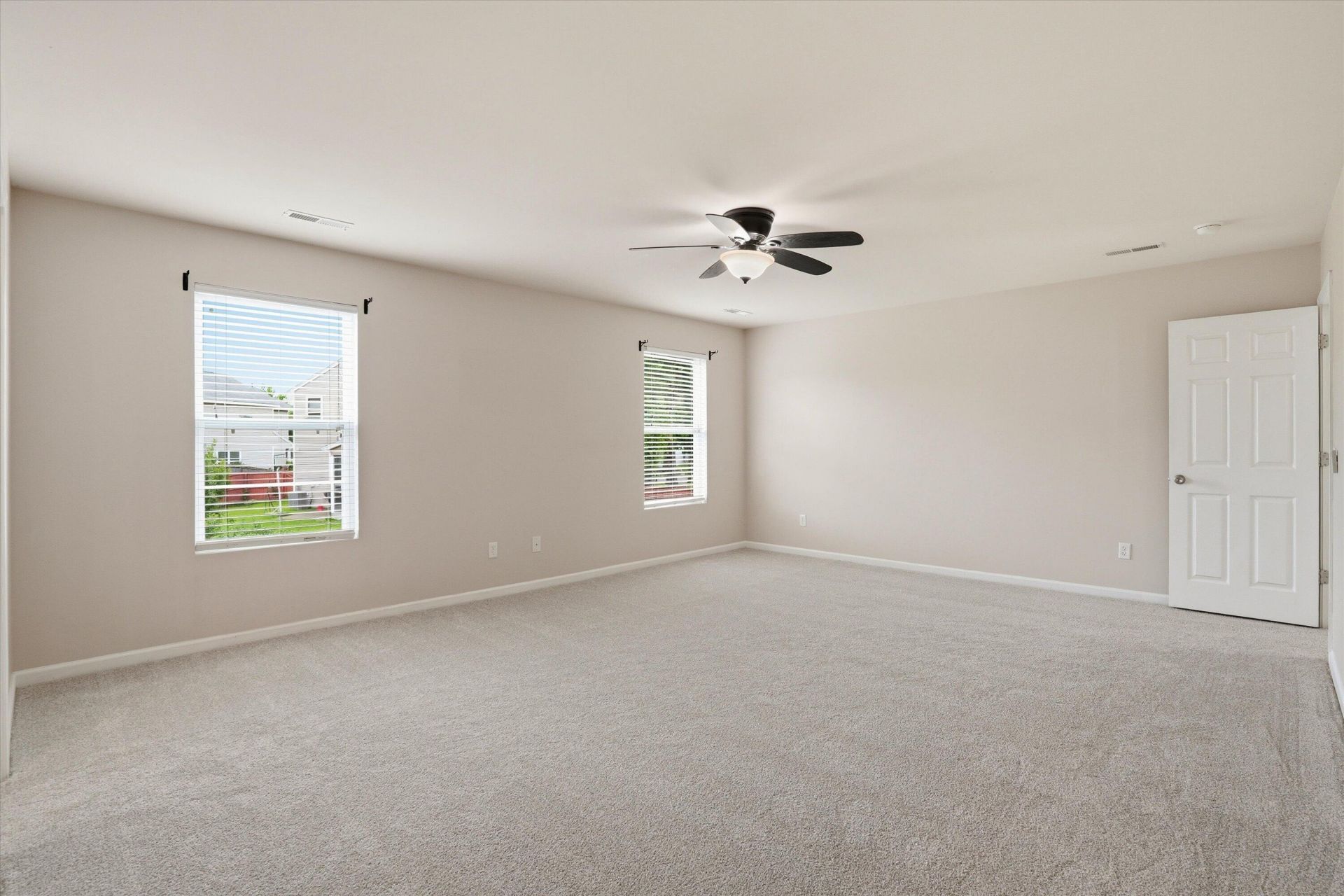 9665 Godwin Street Photo 28