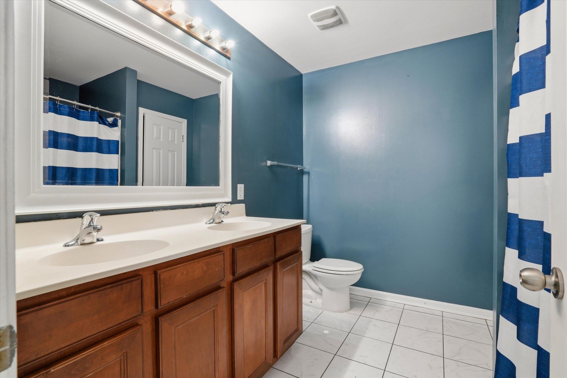 9665 Godwin Street Photo 29