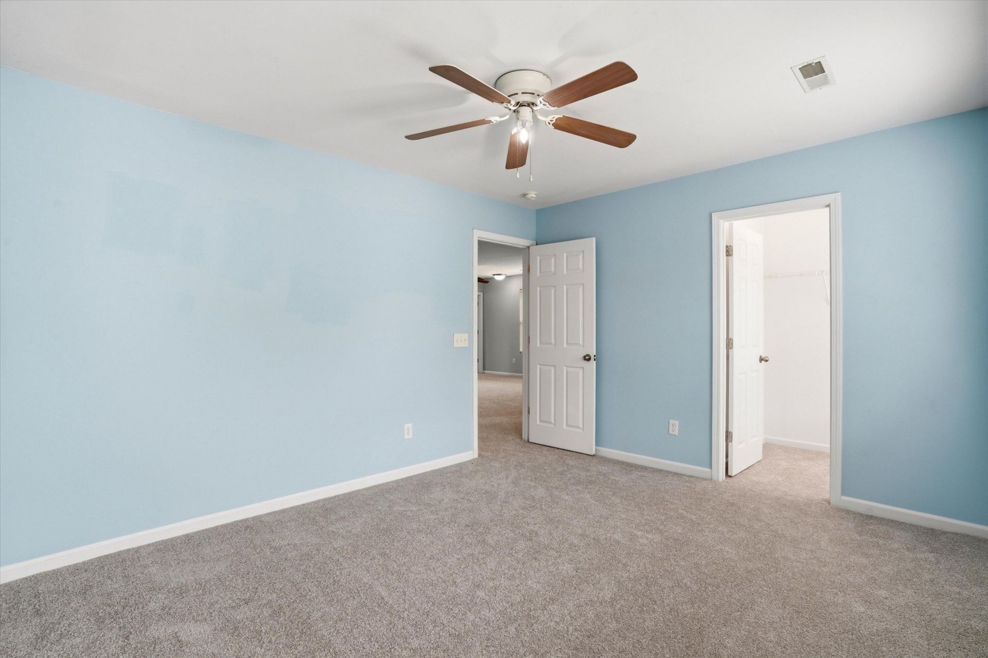 9665 Godwin Street Photo 33