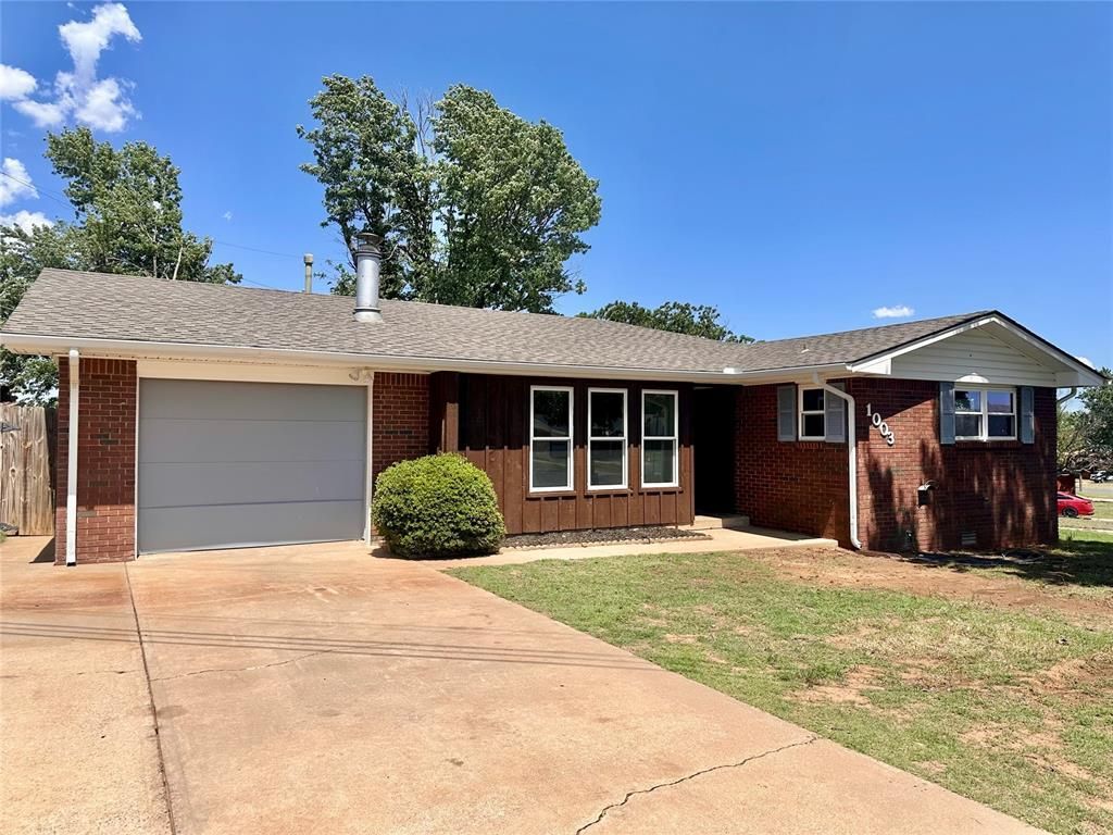 1003 E Huber Street, Weatherford, OK 73096 Main Photo
