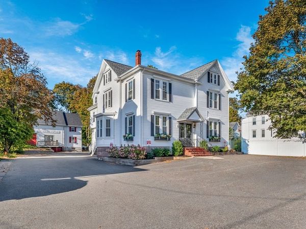 68 Park St, Andover, MA 01810