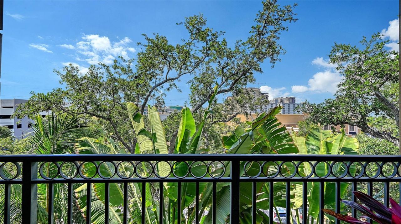 1268 11th Street , Unit 2404, Sarasota, FL 34236 Photo