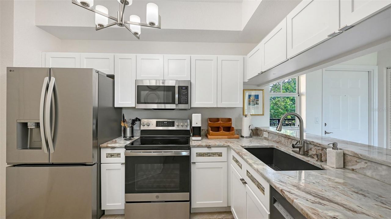 1268 11th Street , Unit 2404, Sarasota, FL 34236 Photo