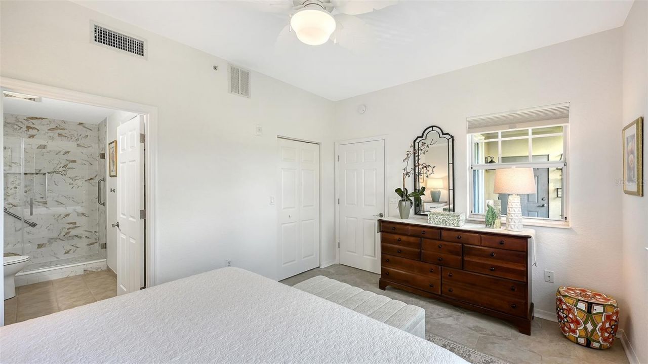 1268 11th Street , Unit 2404, Sarasota, FL 34236 Photo