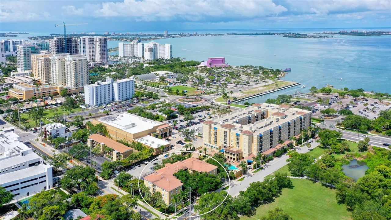1268 11th Street , Unit 2404, Sarasota, FL 34236 Photo