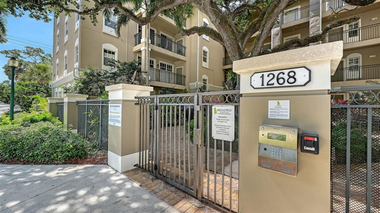 1268 11th Street , Unit 2404, Sarasota, FL 34236 Photo