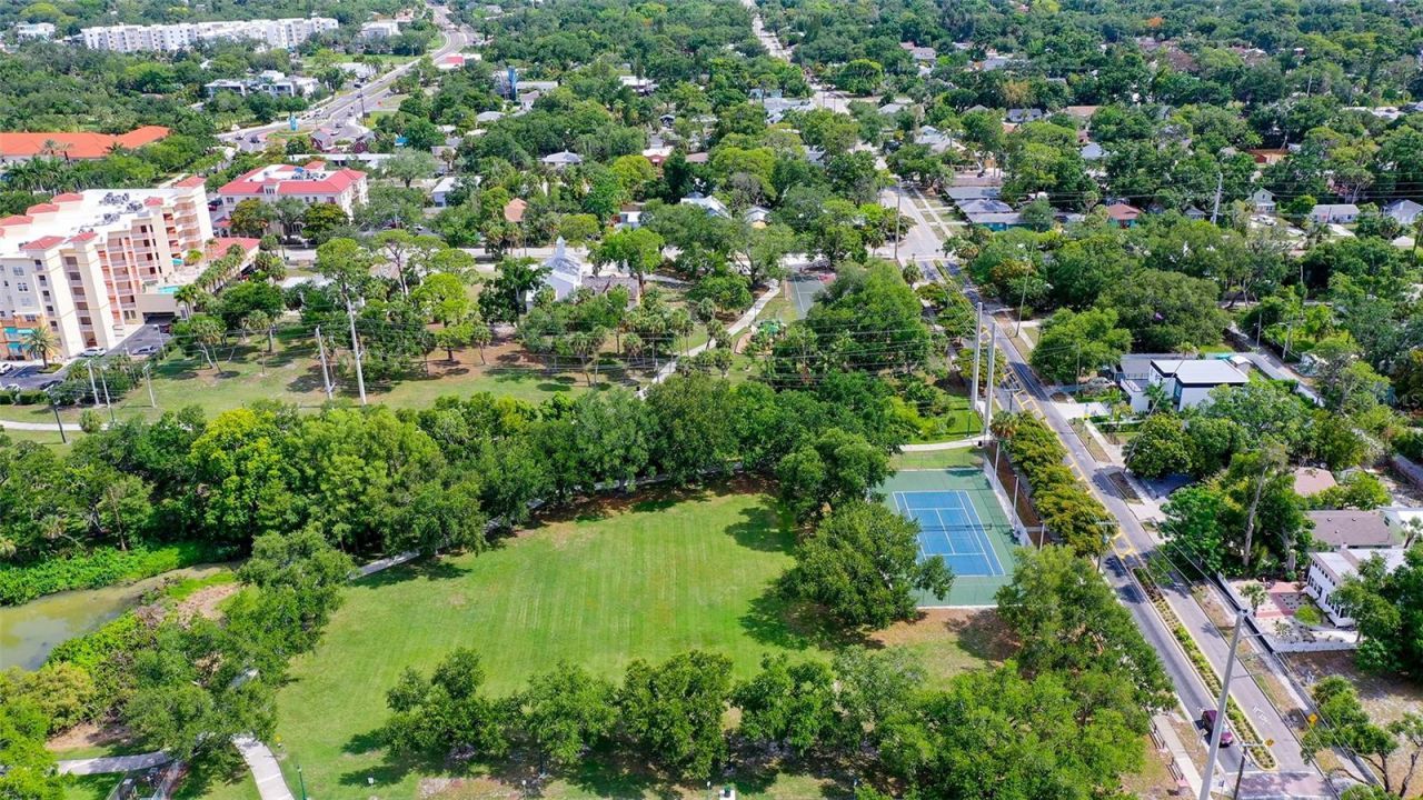 1268 11th Street , Unit 2404, Sarasota, FL 34236 Photo
