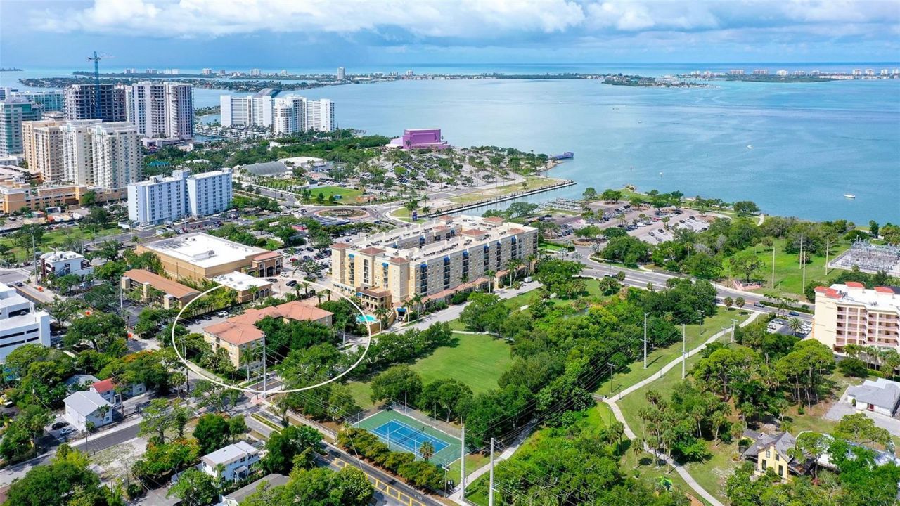1268 11th Street , Unit 2404, Sarasota, FL 34236 Photo