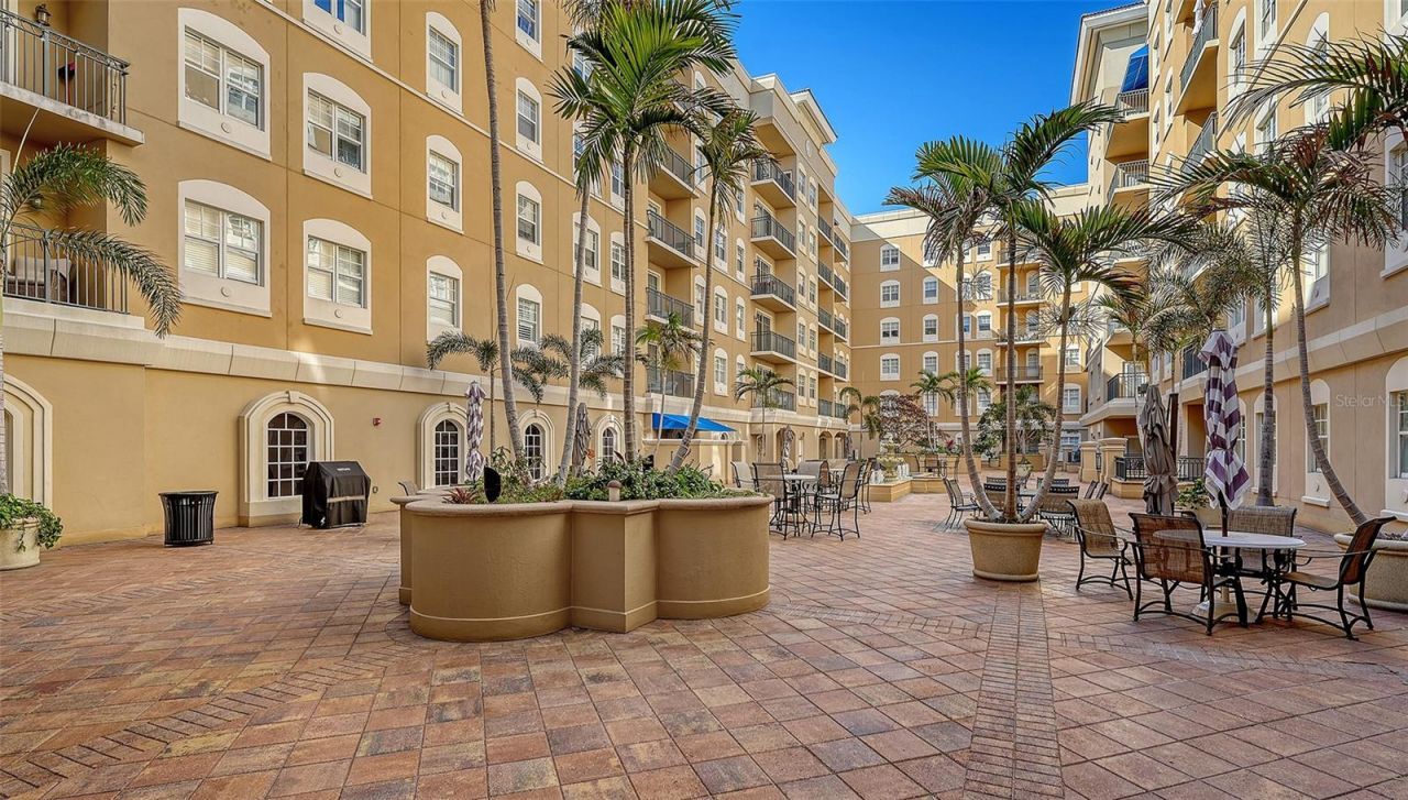 1268 11th Street , Unit 2404, Sarasota, FL 34236 Photo