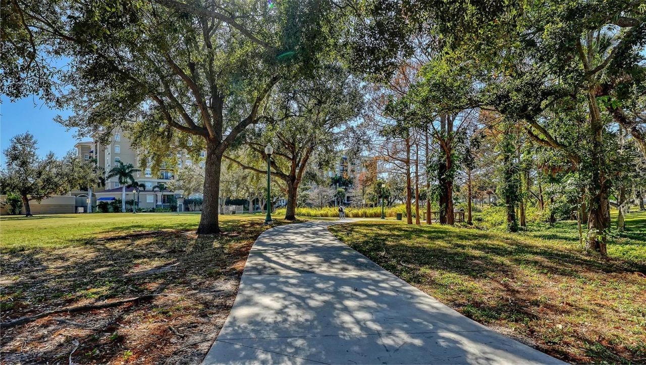 1268 11th Street , Unit 2404, Sarasota, FL 34236 Photo