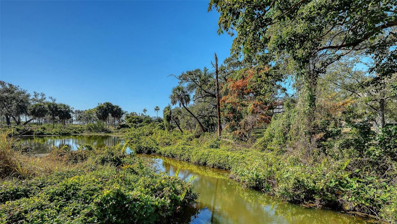 1268 11th Street , Unit 2404, Sarasota, FL 34236 Photo