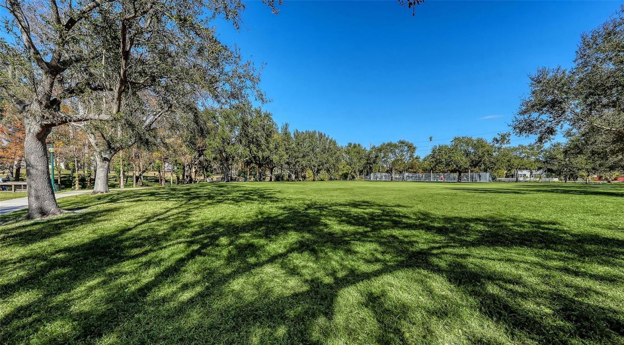 1268 11th Street , Unit 2404, Sarasota, FL 34236 Photo