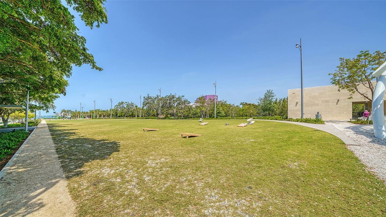 1268 11th Street , Unit 2404, Sarasota, FL 34236 Photo