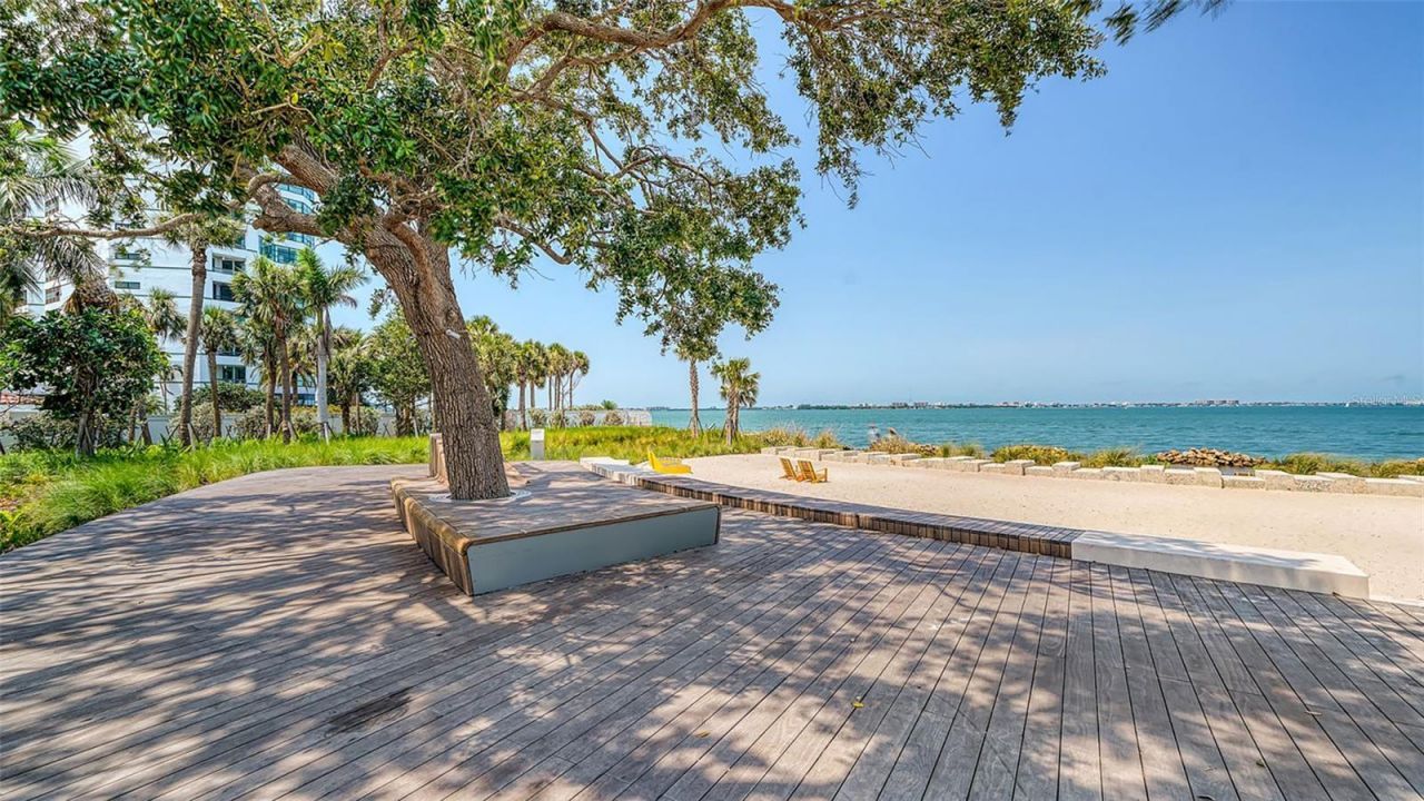 1268 11th Street , Unit 2404, Sarasota, FL 34236 Photo