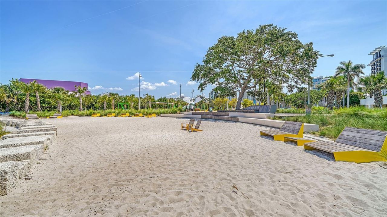 1268 11th Street , Unit 2404, Sarasota, FL 34236 Photo