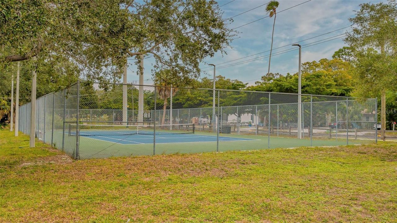 1268 11th Street , Unit 2404, Sarasota, FL 34236 Photo