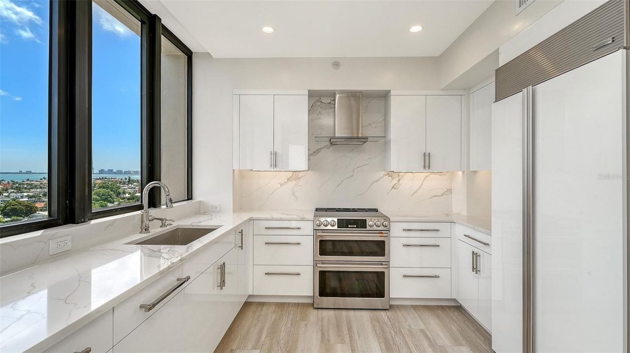 1211 Gulf Of Mexico Drive, Unit 701, Longboat Key, FL 34228 Photo