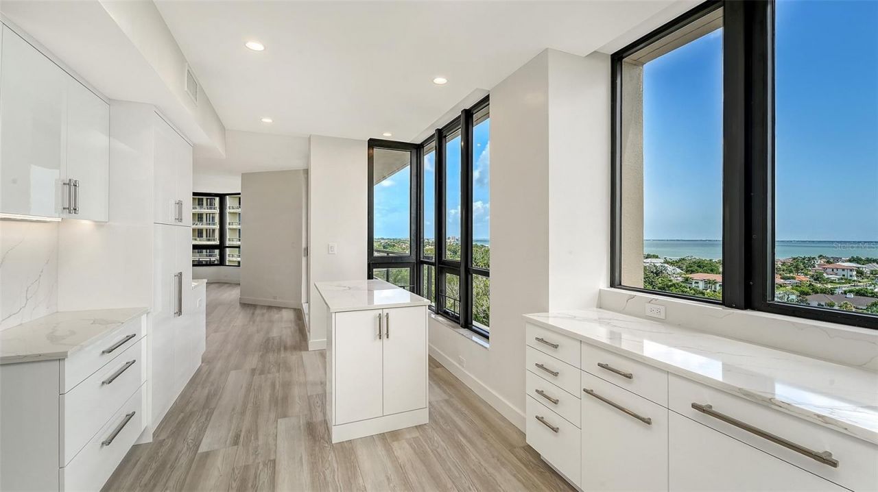 1211 Gulf Of Mexico Drive, Unit 701, Longboat Key, FL 34228 Photo