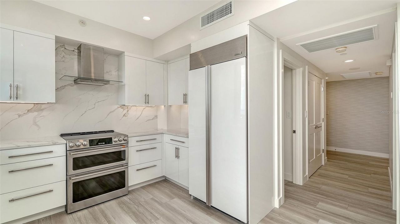 1211 Gulf Of Mexico Drive, Unit 701, Longboat Key, FL 34228 Photo