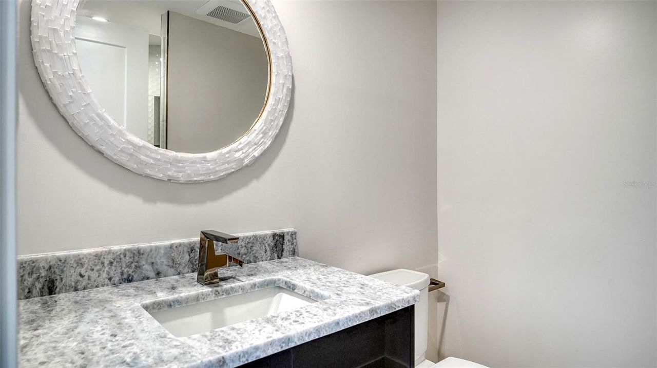 1211 Gulf Of Mexico Drive, Unit 701, Longboat Key, FL 34228 Photo