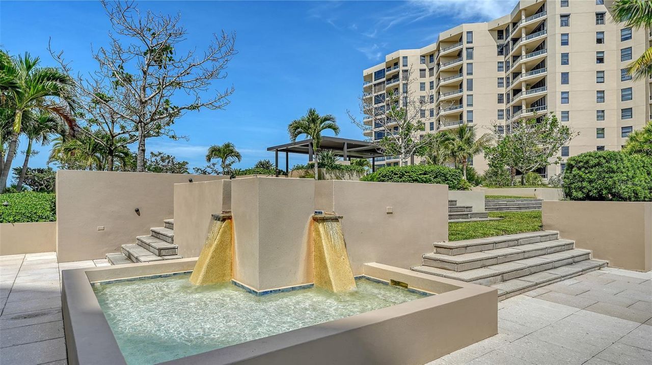1211 Gulf Of Mexico Drive, Unit 701, Longboat Key, FL 34228 Photo
