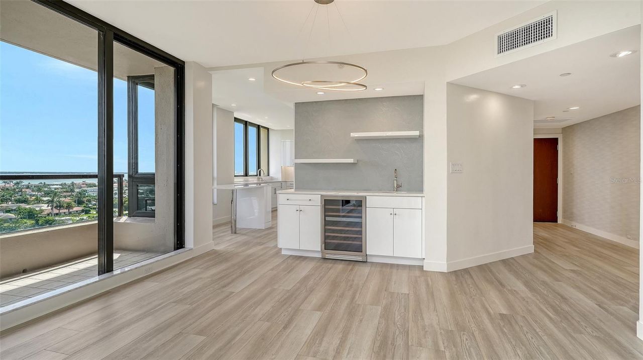 1211 Gulf Of Mexico Drive, Unit 701, Longboat Key, FL 34228 Photo