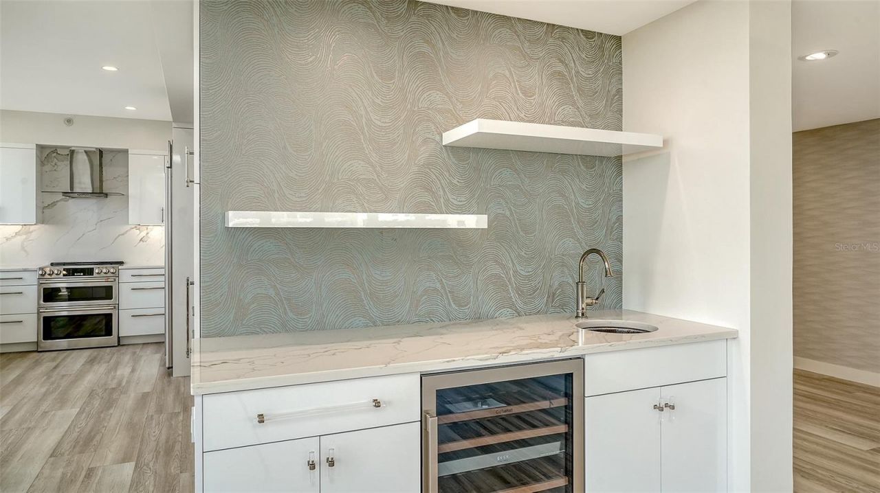 1211 Gulf Of Mexico Drive, Unit 701, Longboat Key, FL 34228 Photo