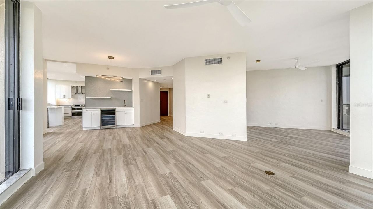 1211 Gulf Of Mexico Drive, Unit 701, Longboat Key, FL 34228 Photo